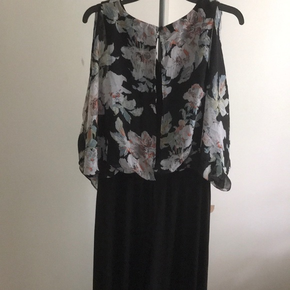 Jumpsuits - Picture 3 of 4